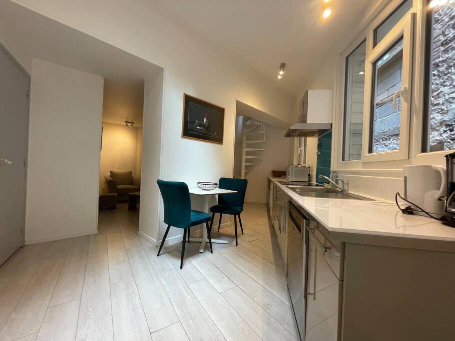 Duplex Situe Dans Le Centre De St Valery En Caux Apartment Сен-Валери-ан-Ко Екстериор снимка